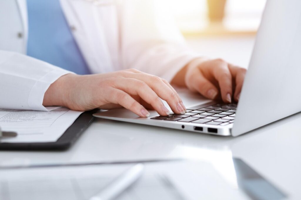 W ostatnich latach wprowadzone zostały istotne zmiany legislacyjne mające na celu usprawnienie i unowocześnienie systemu zamówień publicznych